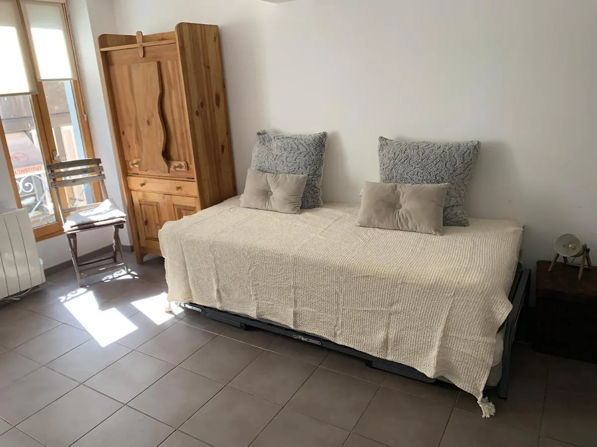 Location Barcelonnette Apartment 0*,  France